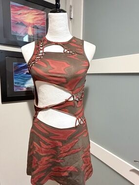 With Jéan Cutout Mini Dress Rust Olive Abstract Print Fitted XS NWT